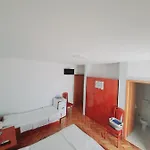 Varnica Guest house
