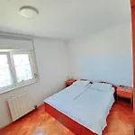 Varnica Guest house Kastel Luksic