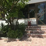 Guest house Varnica Kastel Luksic