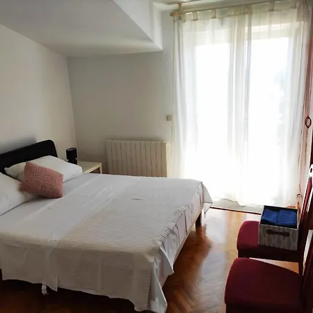 Varnica Guest house
