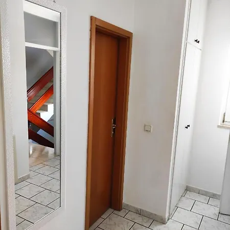 Varnica 3* Kastel Luksic