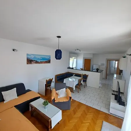 Varnica 3*