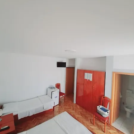 Varnica Guest house