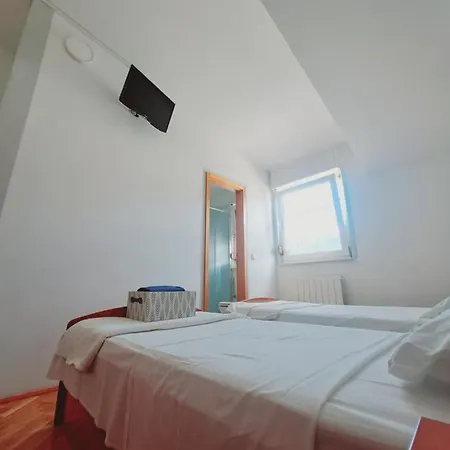 Varnica Guest house Kastel Luksic