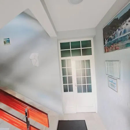 Varnica 3* Kaštel Lukšić