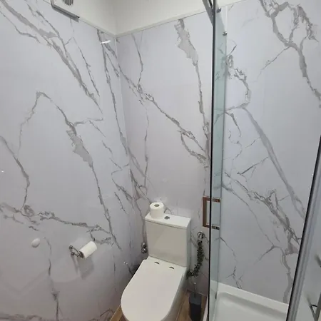 Gasthuis Varnica 3*