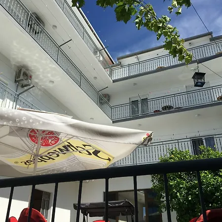 Guest house Varnica Kastel Luksic