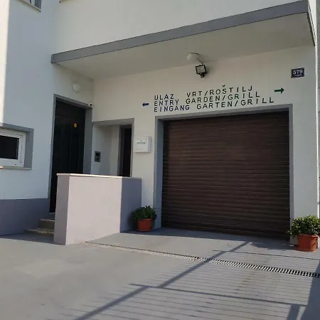 Guest house Varnica 3*